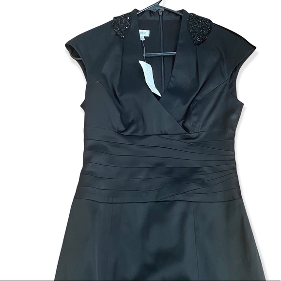 Kay Unger Dresses & Skirts - Kay Unger new your Embellished Dress